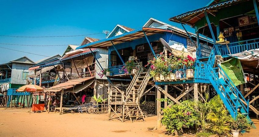 1 Day Angkor Wat With Small Circuit & Floating Village