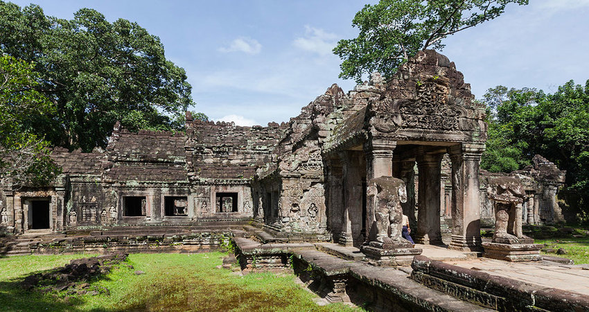 2 Days Small Circle & Banteay Srei & Floating Village