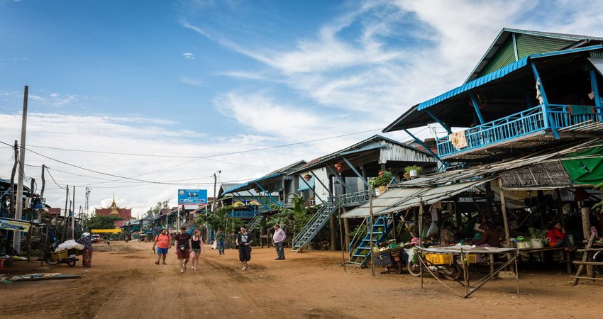 1 Day Angkor Wat With Small Circuit & Floating Village