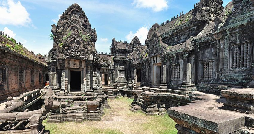 2 Days Small Circle & Banteay Srei & Beng Mealea & Floating Village