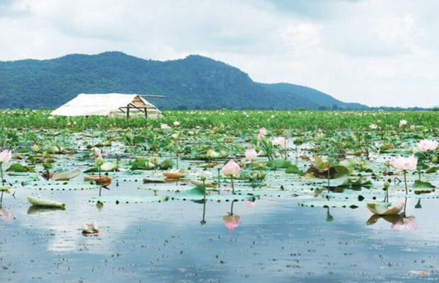 Kamping Puoy Lake